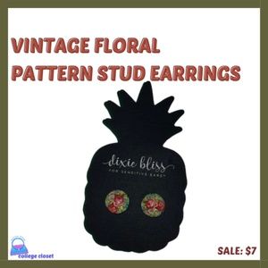 Vintage Floral Pattern Stud Earrings
